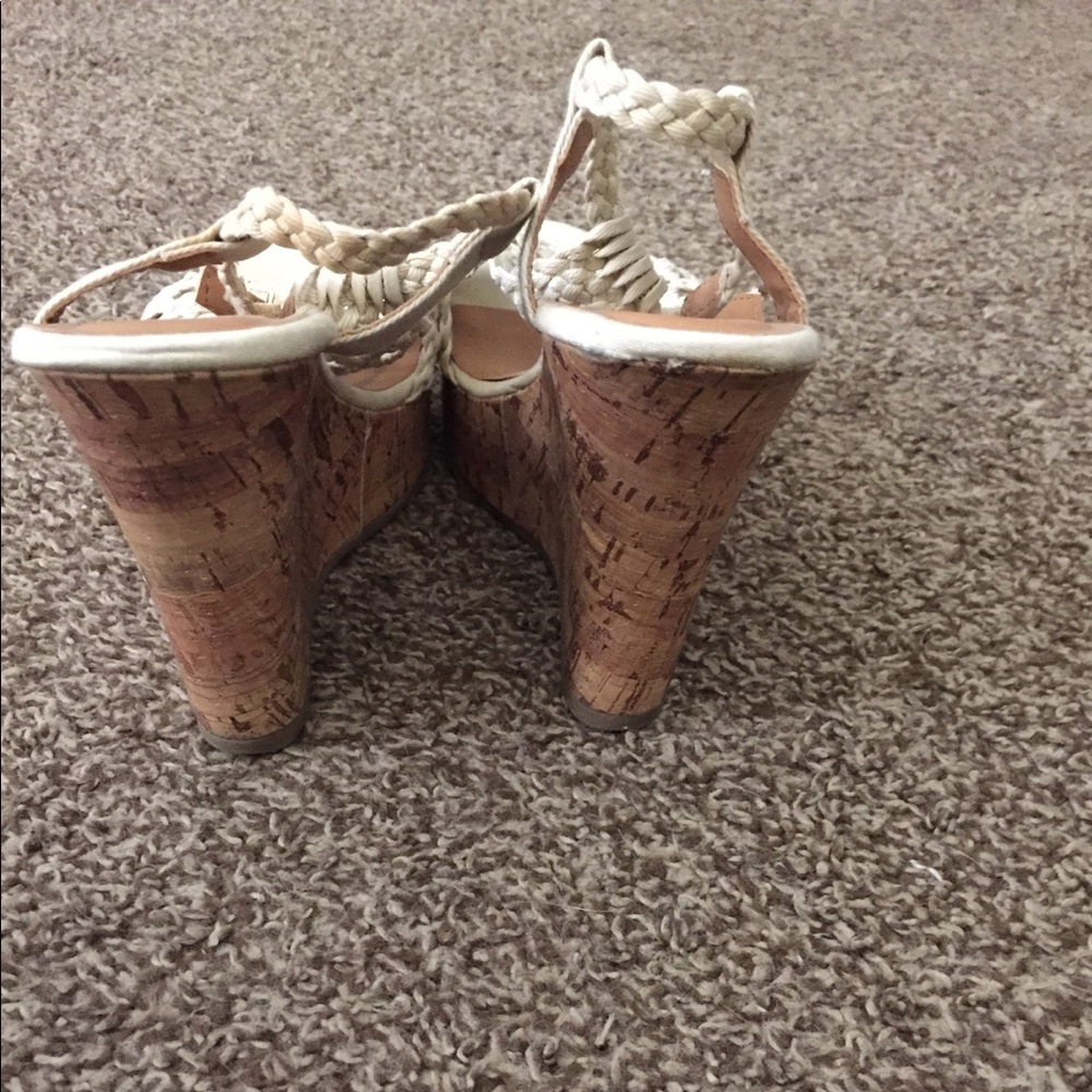 Platform shoes